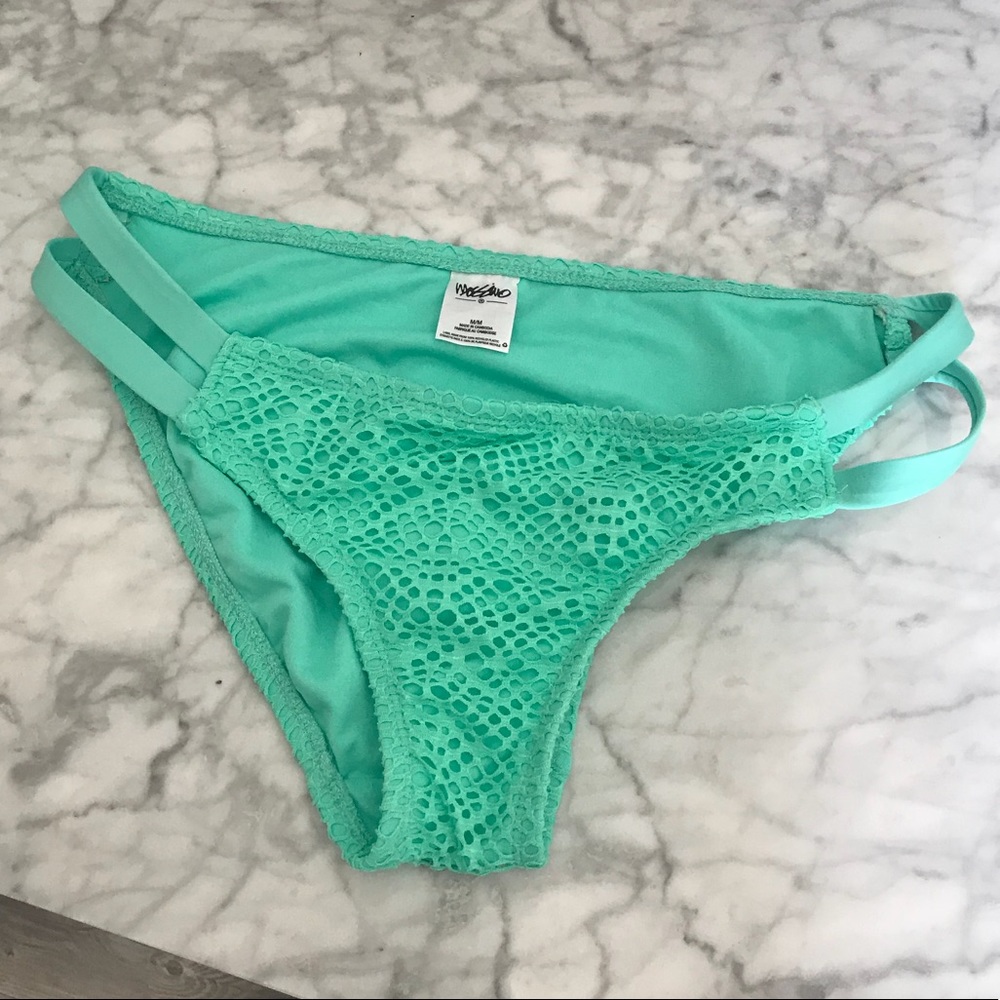 Bathing suit